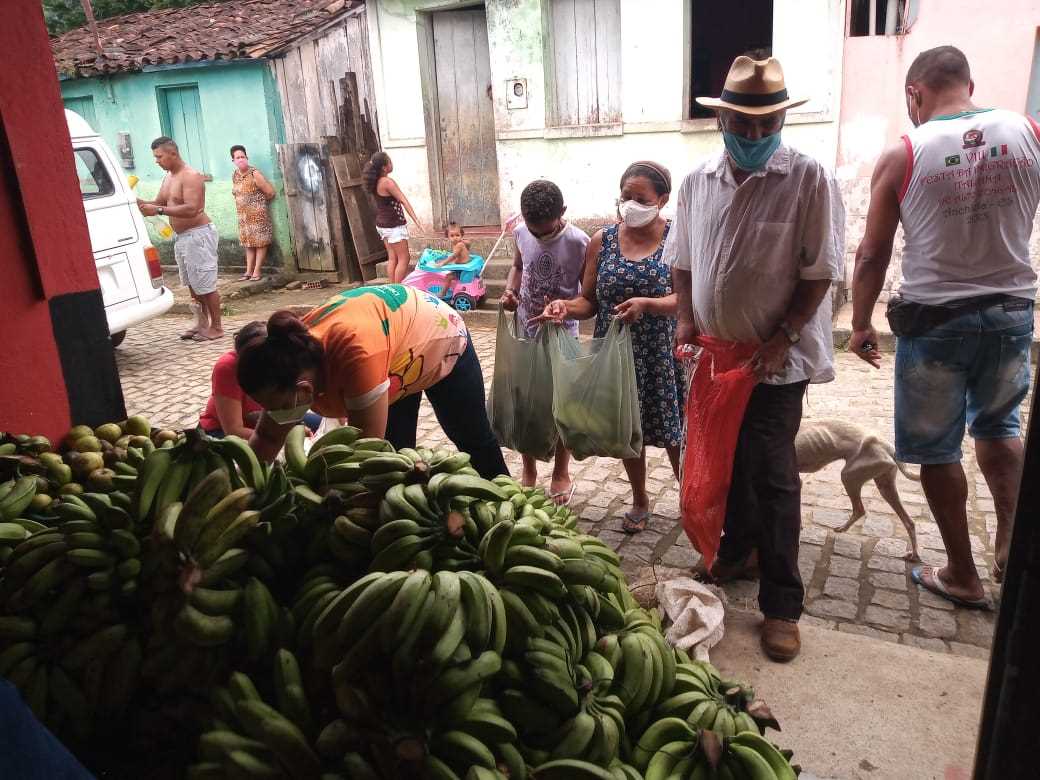 Camacã: Famílias carentes de Leoventura e Jacareci são comtempladas com alimentos do PAA e CONAB